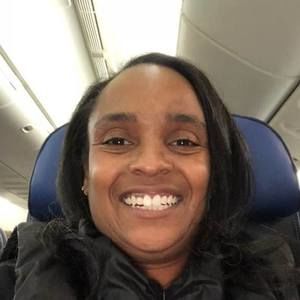 Meet your Posher, Toia